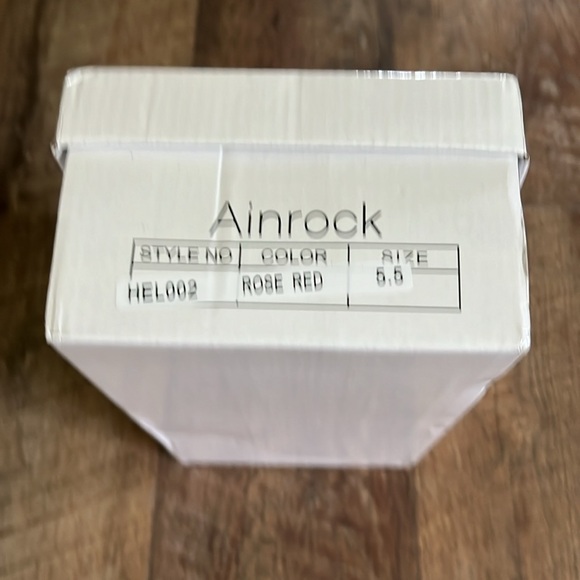 NWT WOMENS ROSE RED HEELS SIZE 5.5 - Picture 6 of 6